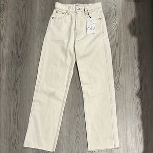 Zara High Rise Ankle Length Straight Jeans Cream White Size 00